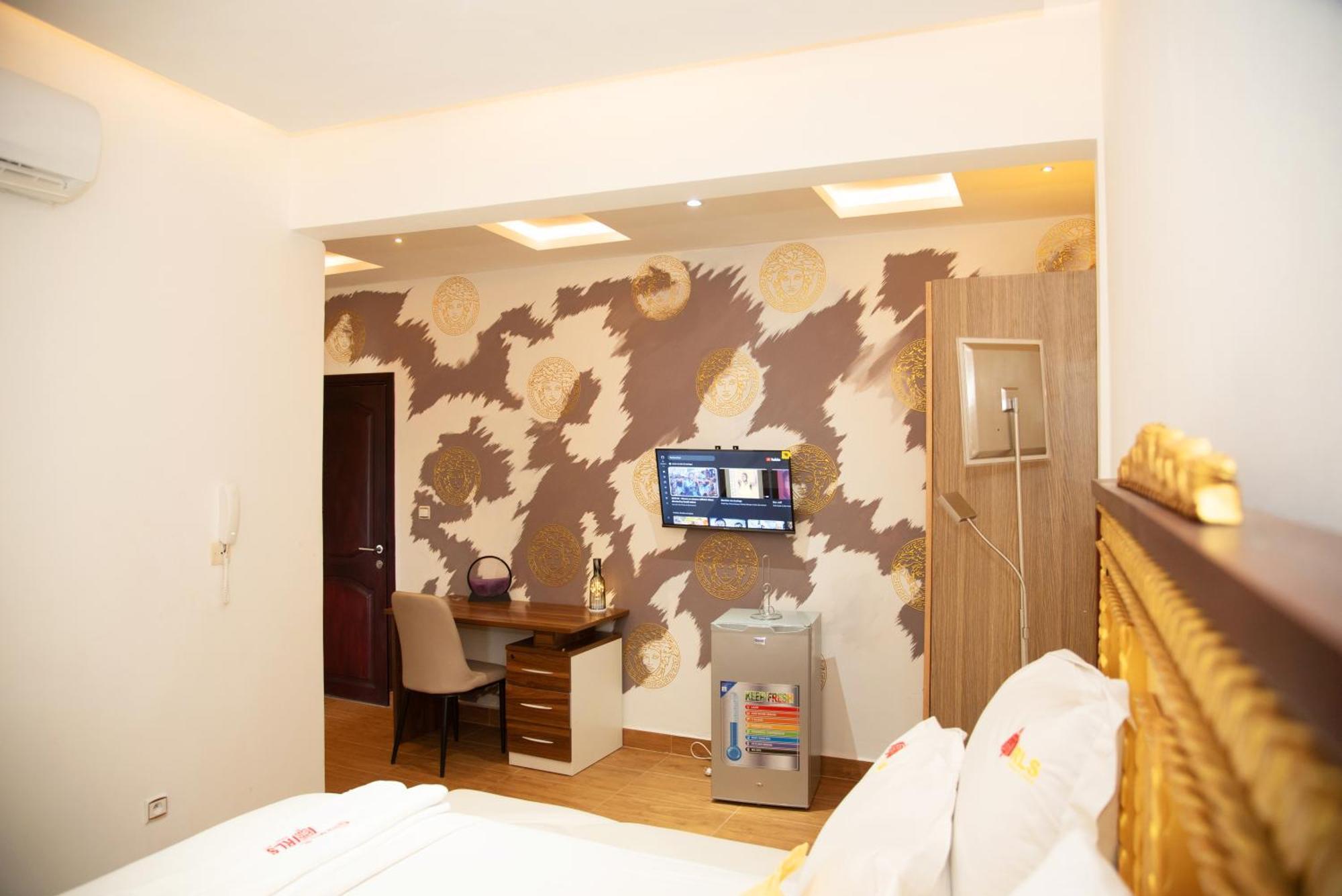 Residence Le Sommet - Chambre Versace Douala Exterior photo